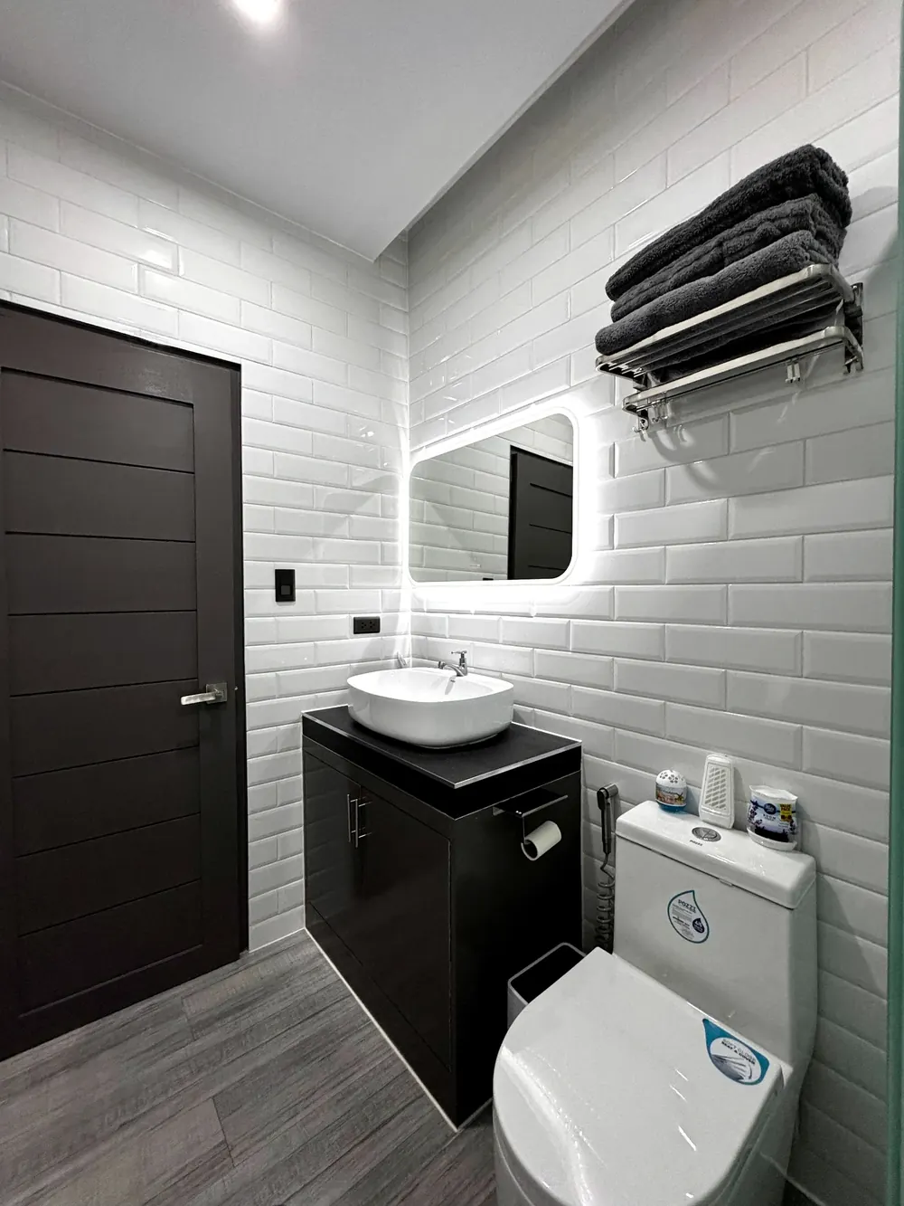 One-bedroom apartment — bathroom
