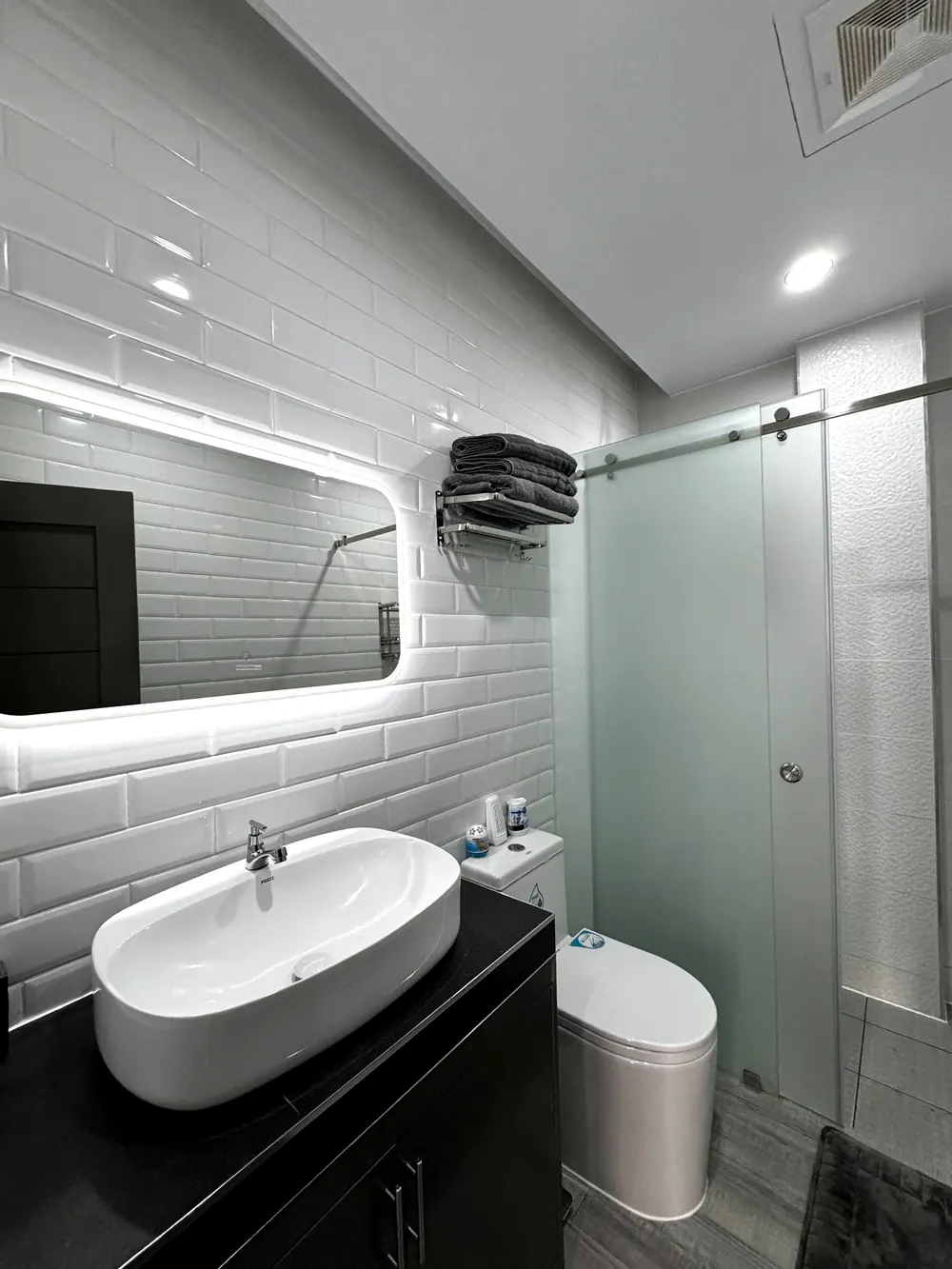 One-bedroom apartment — bathroom detail