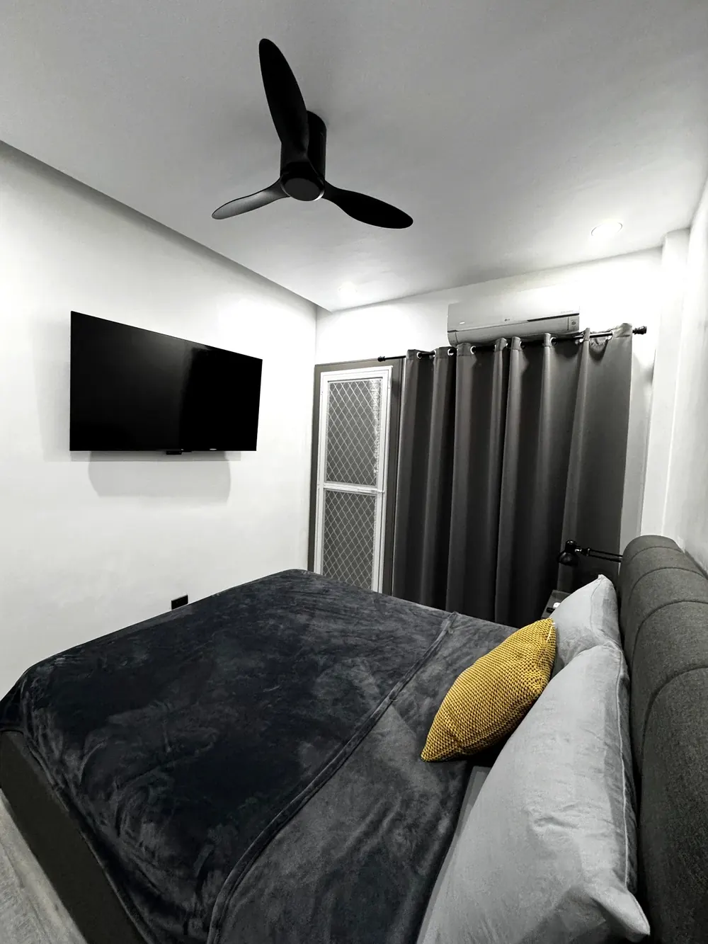 One-bedroom apartment — bedroom detail