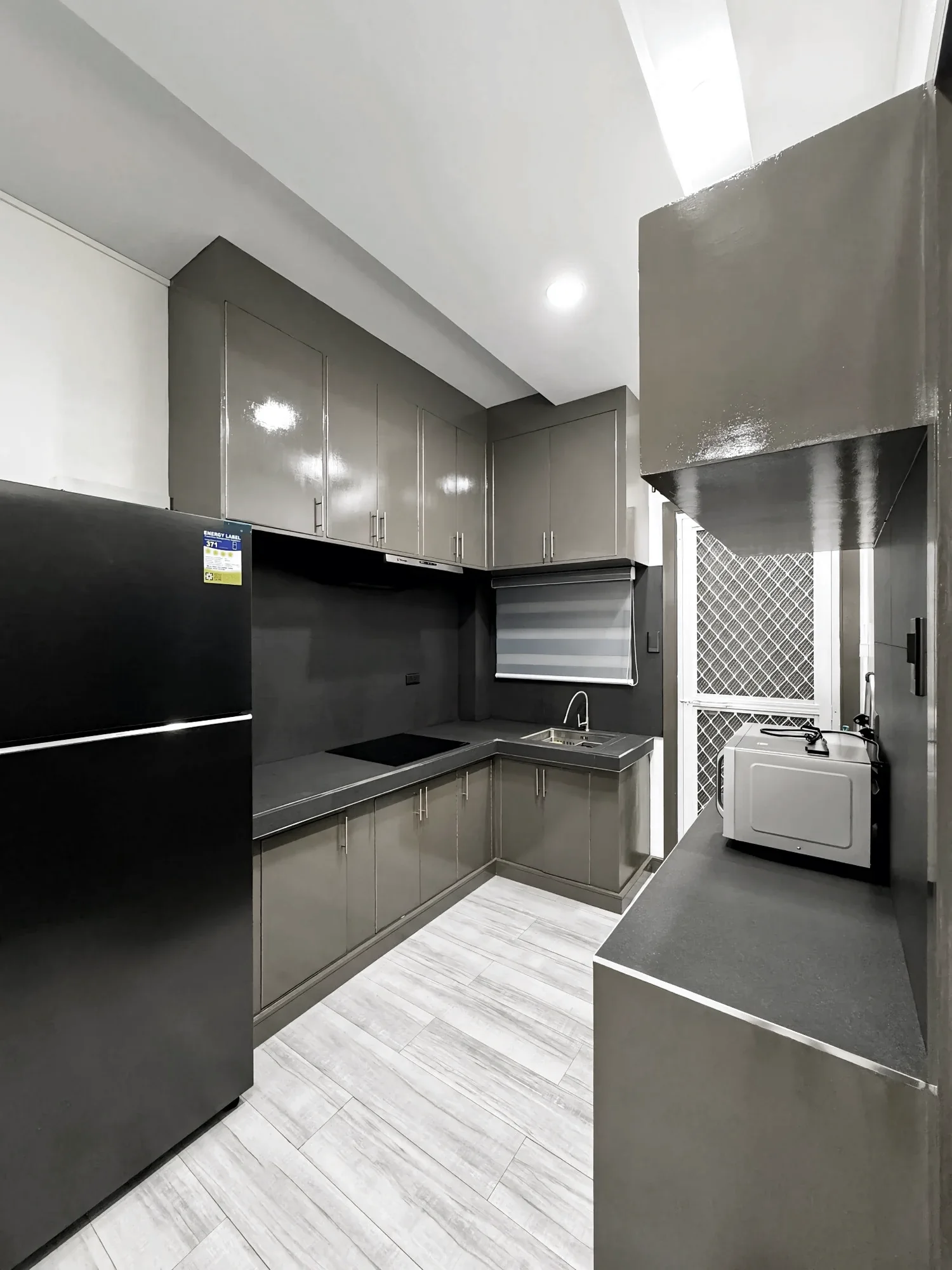 Two-bedroom fitted kitchen